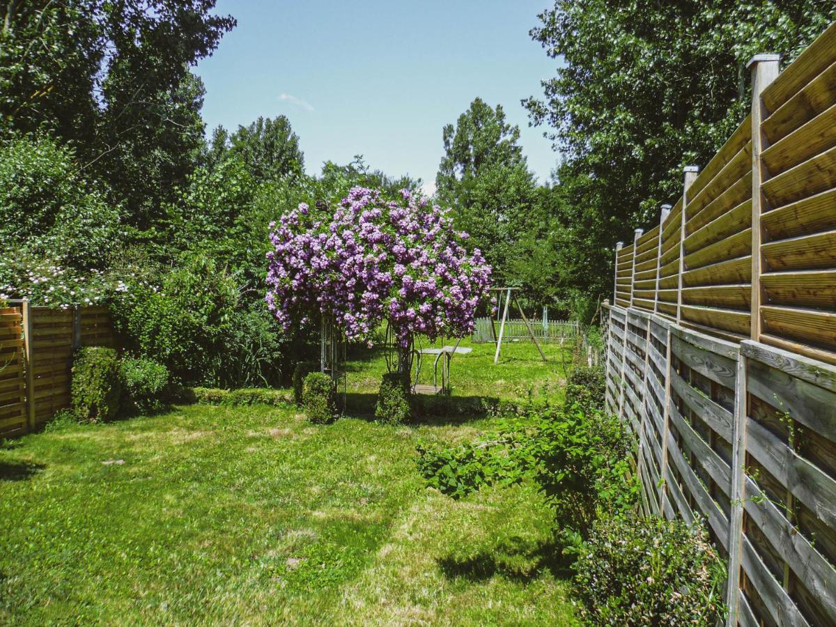 La Laujere Ivie - Gite & Piscine Privative Villa Saint-Hilaire-du-Bois  Exterior foto